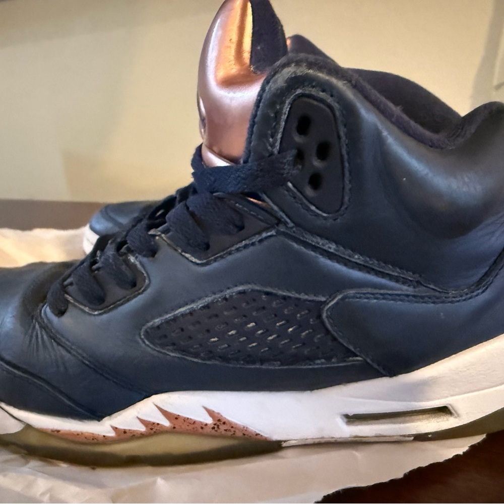 Jordan 5 Bronze size 6.5Y - Picture 12 of 16
